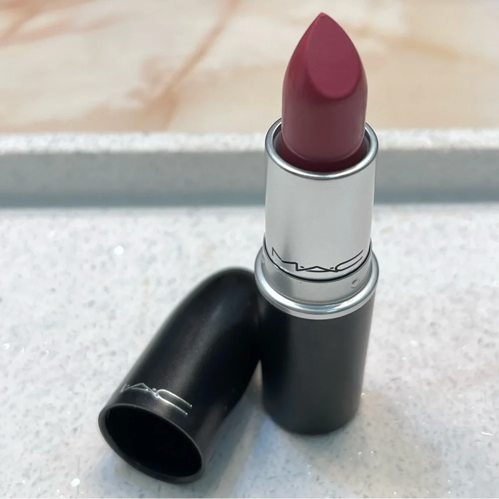 MAC ~ ‘802 BRAVE’ Satin Lipstick ~ Full Size ~ RARE & HTF ~ NIB